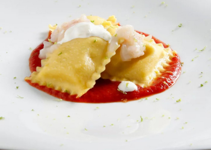 Scrigni® aux langoustines avec sauce tomate Datterini, burrata, zeste de citron vert et tartare de langoustines