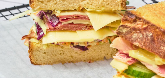 Mixte NewYork au Pastrami et Emmental français 