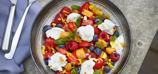 Salade d’été fruits et mozzarella