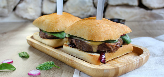 Burger de paleron de bœuf & sa compotée d’oignon