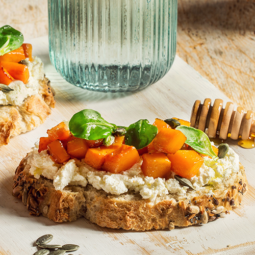 Tartines butternut et Fromage Fouetté Madame Loïk Nature au Sel de Guérande