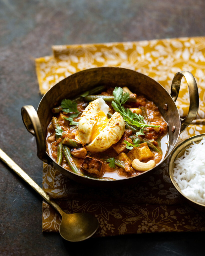 Curry d’oeuf confit, haricots et tofu