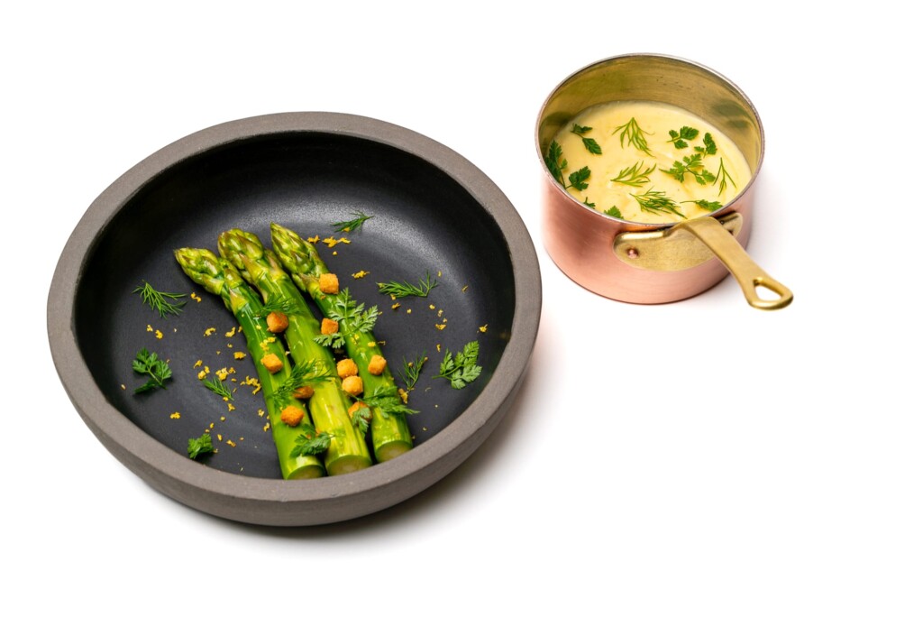 Asperges, sabayon aux herbes