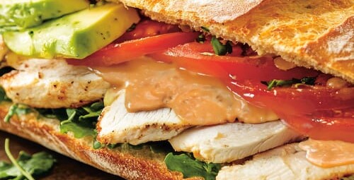 Sandwich au poulet mariné, Squeez sauce Italienne