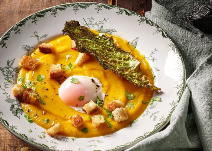 Crémeux de potimarron à l’huile de noisettes et oeuf parfait