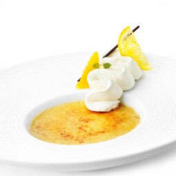 Crème brûlée à l’orange et à la cannelle