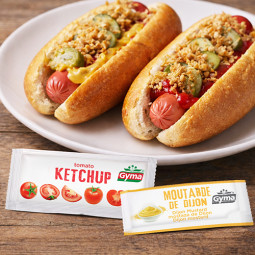 Hot-dog gourmand aux dosettes Ketchup ou Moutarde GYMA