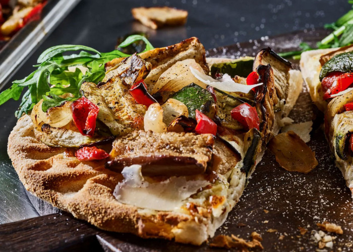 Pinsa aux légumes grillés Andalucia et sauce tartufata